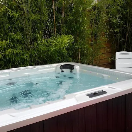 Le Petit Port Du Loiron 17 Charente Maritime *