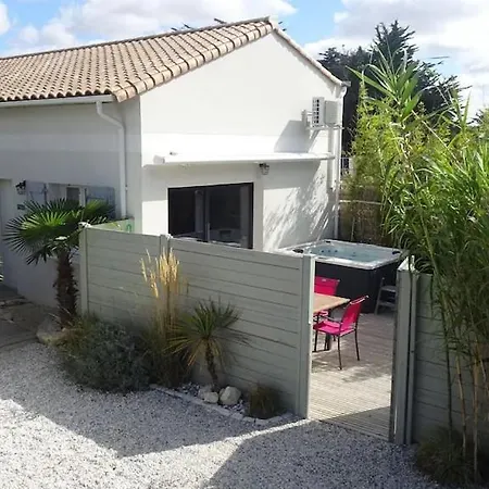 Villa Le Petit Port Du Loiron 17 Charente Maritime Angoulins-sur-Mer