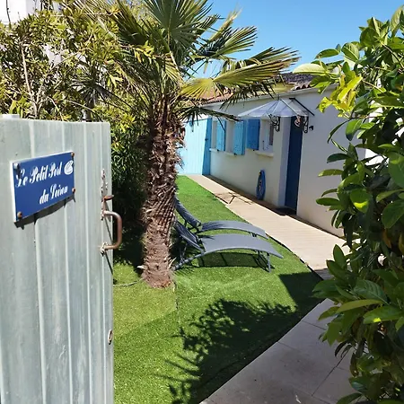 Du Petit Port Du Loiron