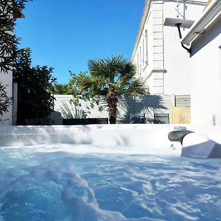 빌라 Du Petit Port Du Loiron