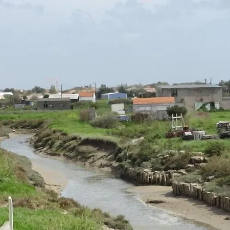 Villa Le Petit Port Du Loiron 17 Charente Maritime *