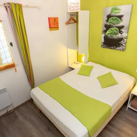 Le Petit Port Du Loiron 17 Charente Maritime